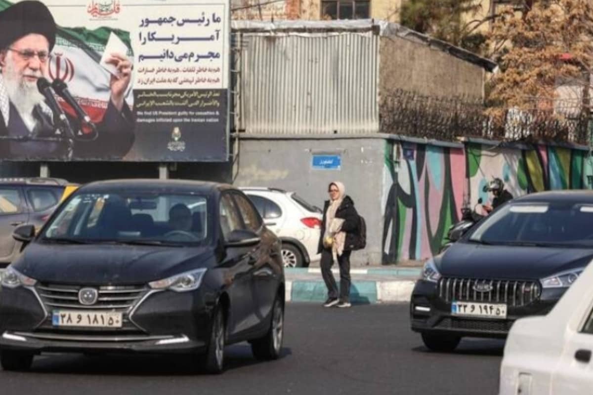 Trump Berambisi Mengganti Rezim Iran