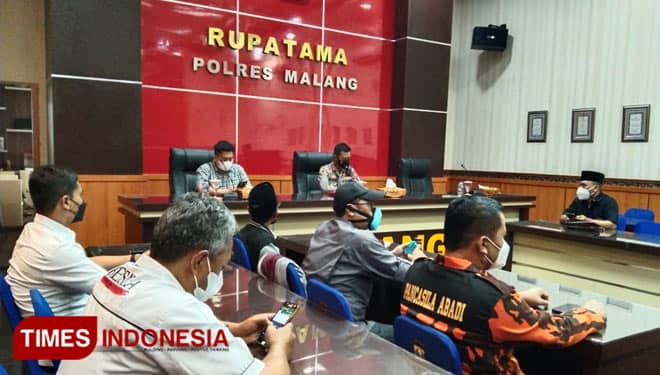 Belasan Ormas Desak Polres Malang Tahan Gus Idris
