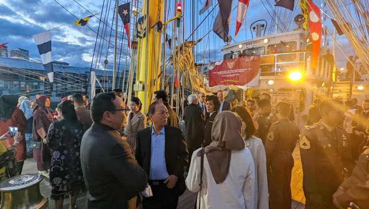 Momen Langka, Resepsi Diplomatik Peringatan HUT ke-77 RI di atas KRI Bima Suci