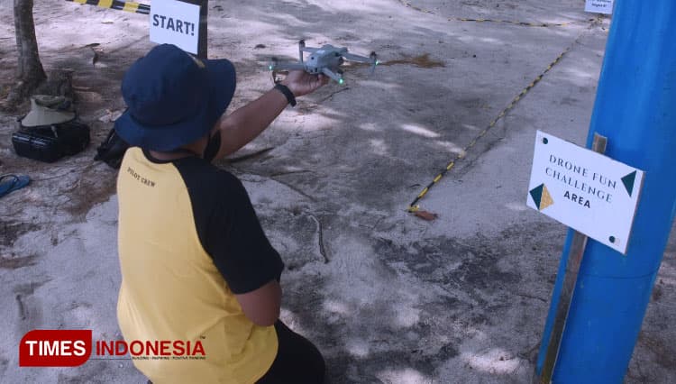Lanud Abdulrachman Saleh Menggelar Malang Drone Festival 2022 di Pantai Teluk Asmara