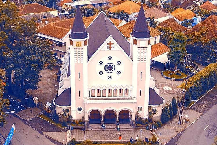 Gereja Ijen Malang, Saksi Bisu Sejarah Perkembangan Agama Katolik di Indonesia
