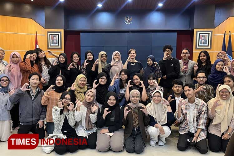 Dr Diana Feick Bahas Keistimewaan AI dalam Pembelajaran Bahasa Jerman