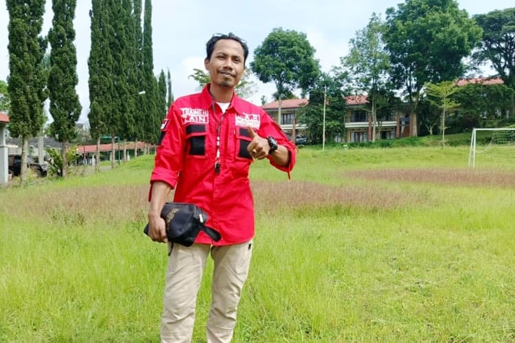 Mengenal Ahmad Zaini, Alumni Unisma yang Menginspirasi Lewat Dunia Wisata