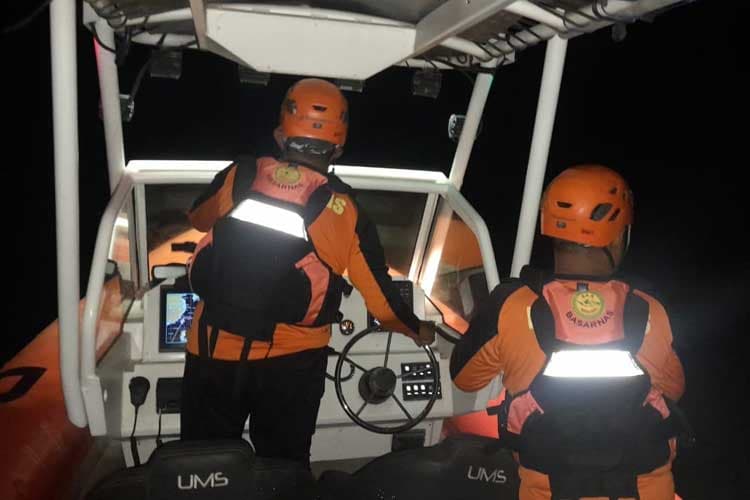 KMP Tunu Pratama Jaya Tenggelam di Selat Bali, Pencarian Korban Terkendala Cuaca