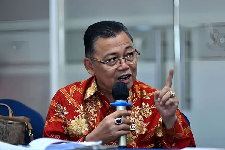 Dari Desa ke Senayan, Cornelis Membawa Suara Rakyat Kalimantan Barat