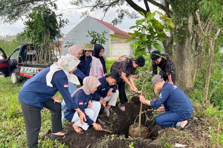 CV Selaras Tirta Karya Gelar Aksi Penghijauan di Tunjungsekar