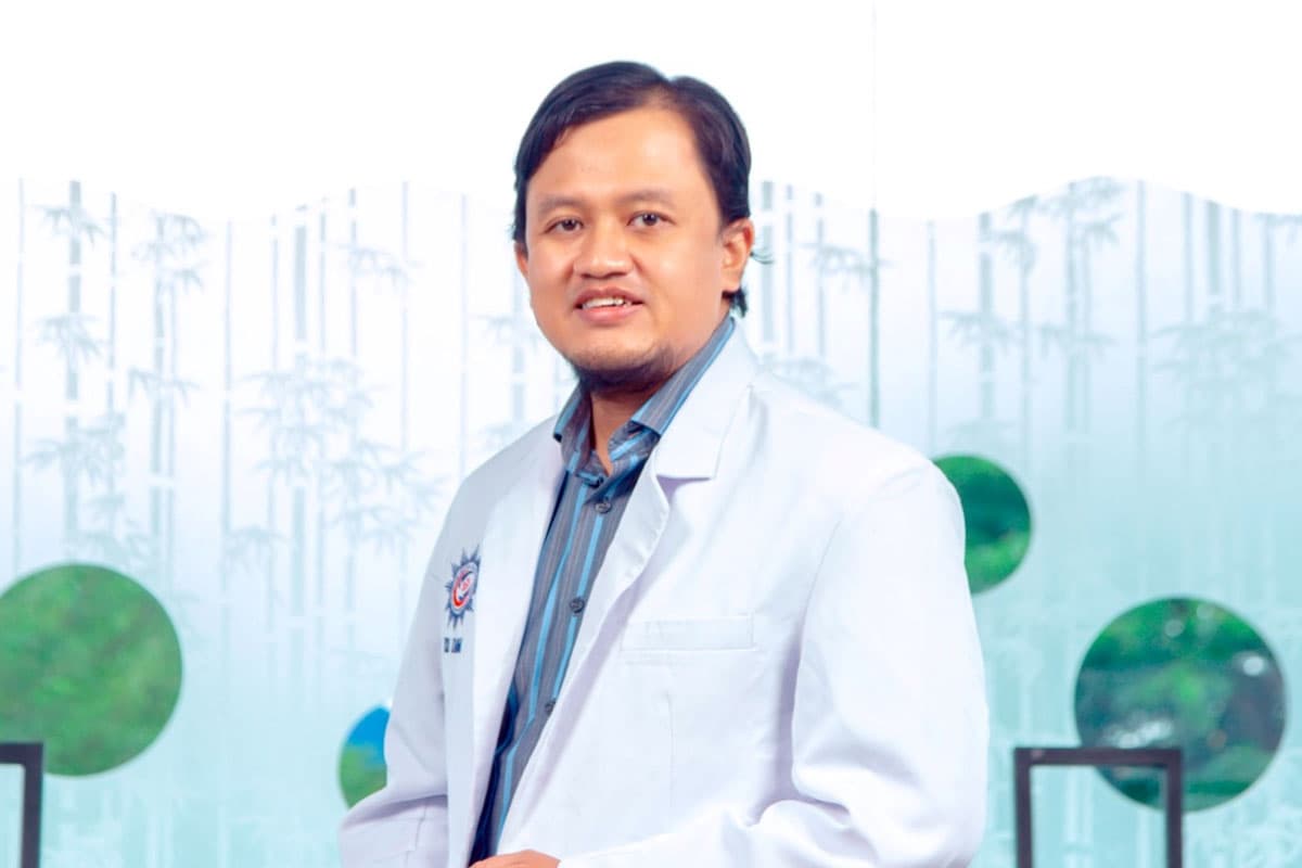 Dari Kampus Keperawatan ke Barak Militer, Jejak Pengabdian Letda Ckm Rizki Hasan Alumni UMM Malang