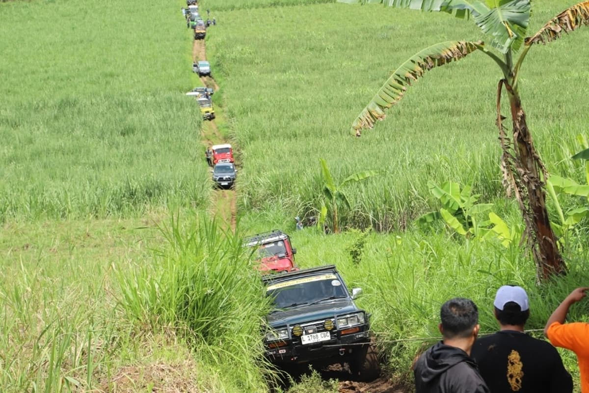Off Road Jeep di Malang Jadi Ajang Promosi Wisata hingga Bakti Sosial