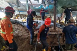 Kandang Ayam Ambruk di Wonosari Malang, Satu Pekerja Tewas