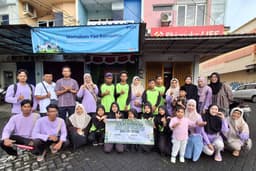 Keterbatasan Bukan Penghalang, SLB B-C Kepanjen Malang Juga Bagi-bagi Bingkisan Berbuka Puasa